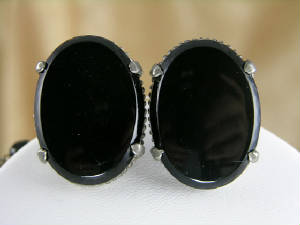 Jewel399ear.jpg